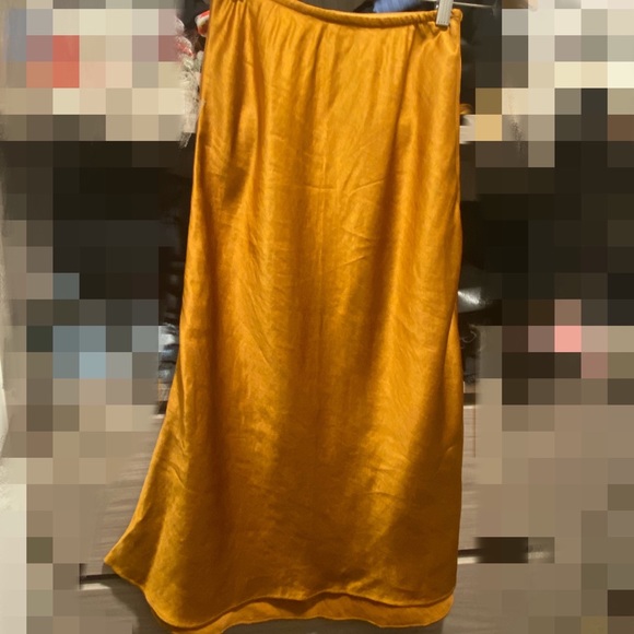 Club Monaco | Bias Midi Skirt - Picture 8 of 10